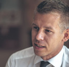 Magyar Péter újabb munkatársára csaptak le a hatóságok