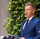 Magyar Péter a saját eredettörténetét is beáldozta Baka András jelölésével