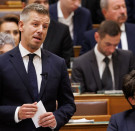 Bayer Zsolt: Áradás, sötétség, búvárok