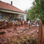 Kolontár és L’Aquila