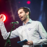 “Gyere ide Viktor, különben bunkó vagy! Nekünk is van fesztiválunk!”