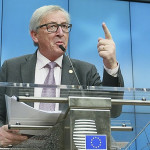 Juncker tovább zsarol