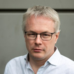 Bayer Zsolt: Száz Pulait, ezeret, csináljatok, csináljatok
