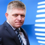 Robert Fico nekiment Volodimir Zelenszkijnek