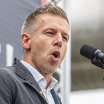 Magyar Péter egyre agresszívabb, most Rost Andreát alázta meg a színpadon