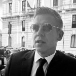 Bayer Zsolt: Az egypálcikás kicsi dildó