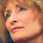 Kondor Katalin: Magyarnak lenni