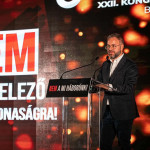 Be fogják sorozni a magyar fiatalokat, ha Magyar Péter kerül kormányra