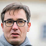 Karácsony, a csődember 