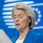 Bayer Zsolt: Mikor takarítják már el?