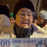 Bayer Zsolt: A vén komcsi munkásőr néni