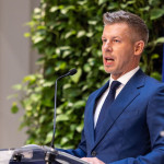 Magyar Péter a saját eredettörténetét is beáldozta Baka András jelölésével