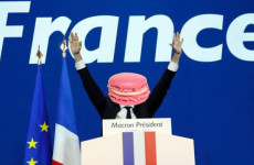Macron - diktál a süti?