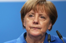 merkel-aggodik-120349.jpg