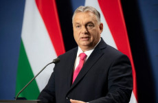 Orbán Viktor győzelme miatt forrong az osztrák lap