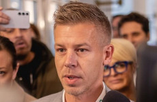 Bayer Zsolt: Légy a sz…ron