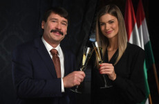 A Telex győzedelmes hadijelentése szerint Magyar Péter szilveszter éjszakáján végleg legyőzi Orbánt