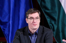 Karácsony kemény akart lenni, de csak lebuktatta magát