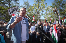 Bayer Zsolt: Brüsszeli ügynökök, ti pedig takarodjatok! 