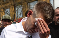 Futótűzként terjed a neten a videó, ahol Magyar Pétert pofon csapja a valóság