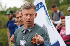 Költözzünk albérletbe! – üzeni Magyar Péter a zugligeti luxusvillájából
