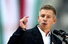 Bayer Zsolt: The (dick)man kereket cserél