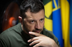 Bayer Zsolt: Na, gyertek, csüccs ide!