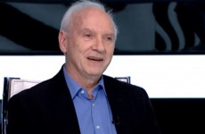 Csörgősipkás Drágabolgárúr megint nagyot ment, ezúttal Kövér Lászlón próbált fogást találni