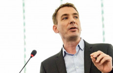 Pilhál György: Hangok a fakóból