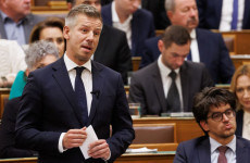 Sajátjai estek neki Magyar Péternek