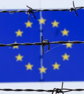 eu-flag-barbed-wire.jpeg