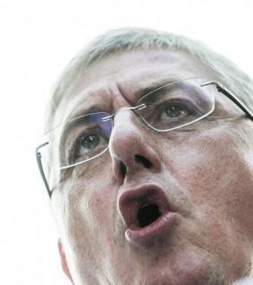 Dicsérjen meg téged a Gyurcsány Fletó!