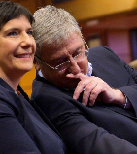 Gyurcsány és bandája elvenné az orvosok fizetését!