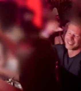 Magyar Péter kártyavára szépen lassan kezd omladozni Magyar Péter kártyavára szépen lassan kezd omladozni