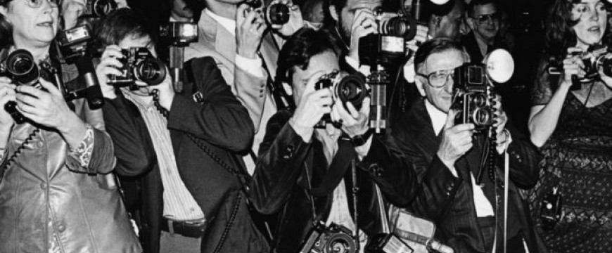 paparazzi-1024x683-675x443.jpg