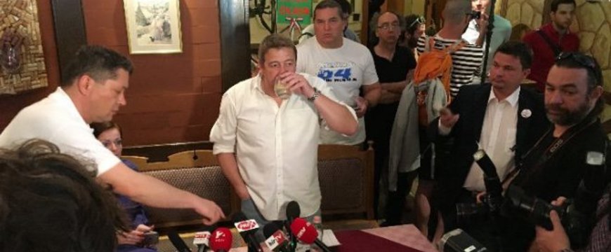 A Bayer-fölény mibenléte