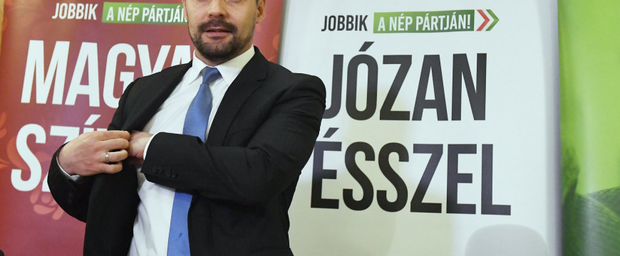 Vona tárcákat árul Vona tárcákat árul