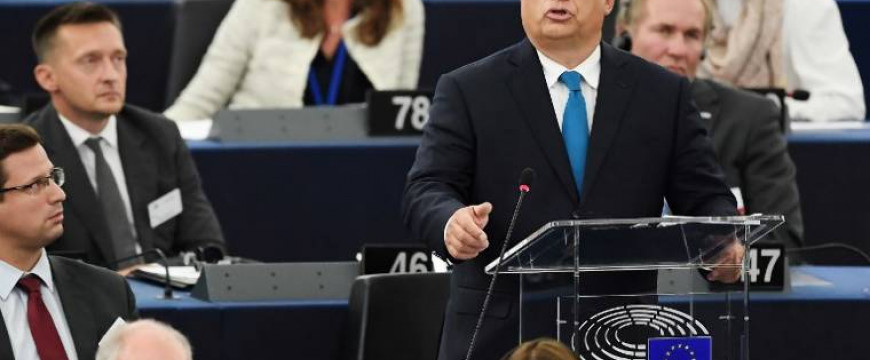 Orbán Viktor: A következő csata arról szól, hogy ki védi meg Magyarország határait