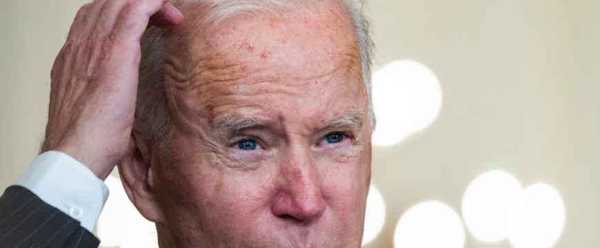 Történelmi mélyrepülésben Joe Biden népszerűsége 