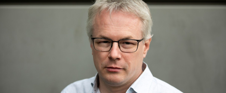 Bayer Zsolt: Száz Pulait, ezeret, csináljatok, csináljatok