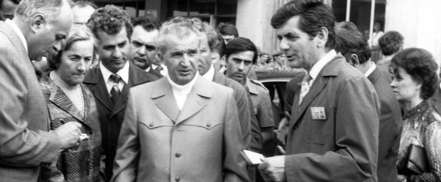 Atombombával fenyegette Ceausescu Kádár János utódját 