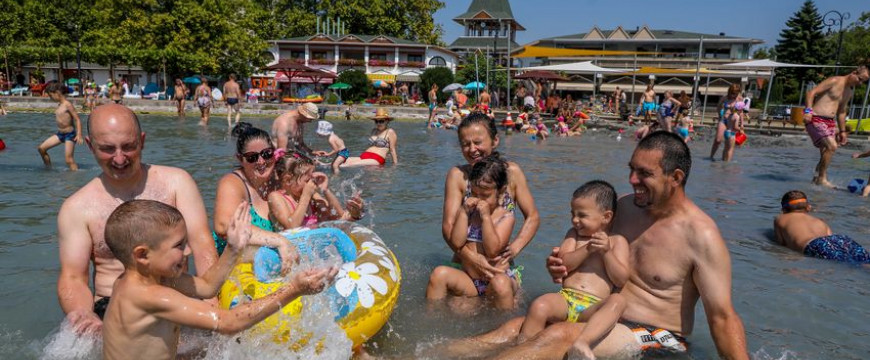 A Balaton a mi Valami Amerikánk 