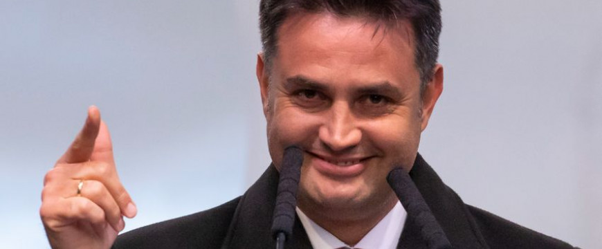 Márki-Zay párttá alakítja magát, így segít a cövekelésben 