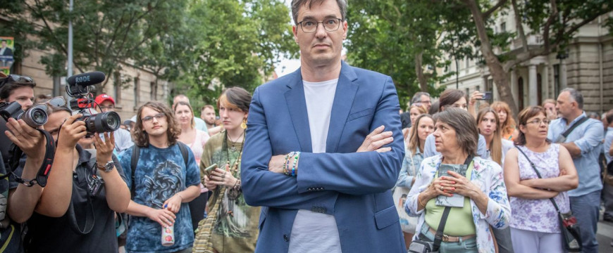 Negyvenegy bánatos szavazat