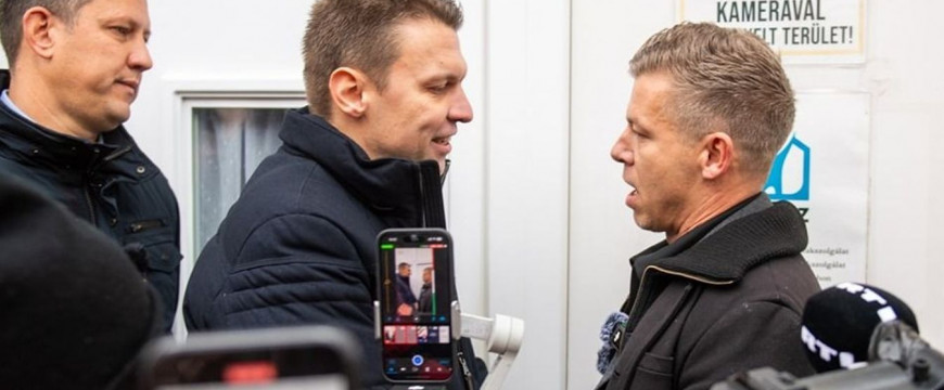 Menczer Tamás előhozta az igényes demokraták eltartott kisujját