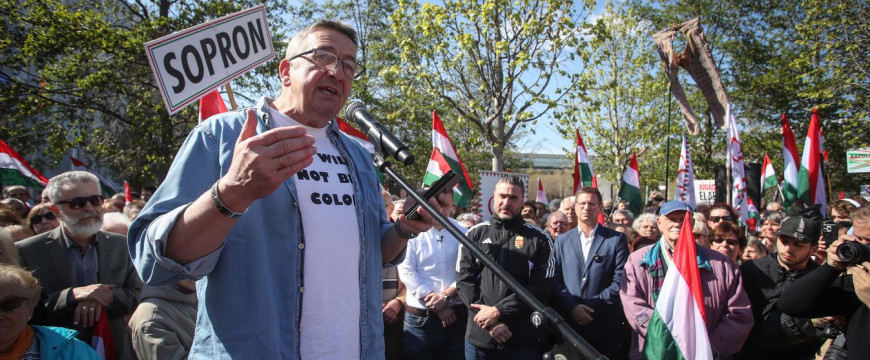 Bayer Zsolt: Brüsszeli ügynökök, ti pedig takarodjatok! 