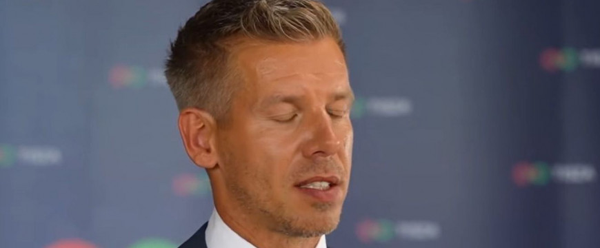 Magyar Péter egyetlen szótól úgy berezelt, hogy kidobatta a kérdezőt