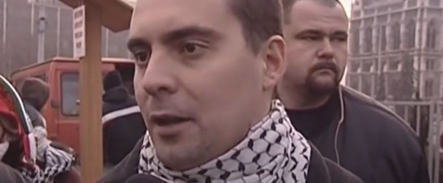 Előbújt majkázni