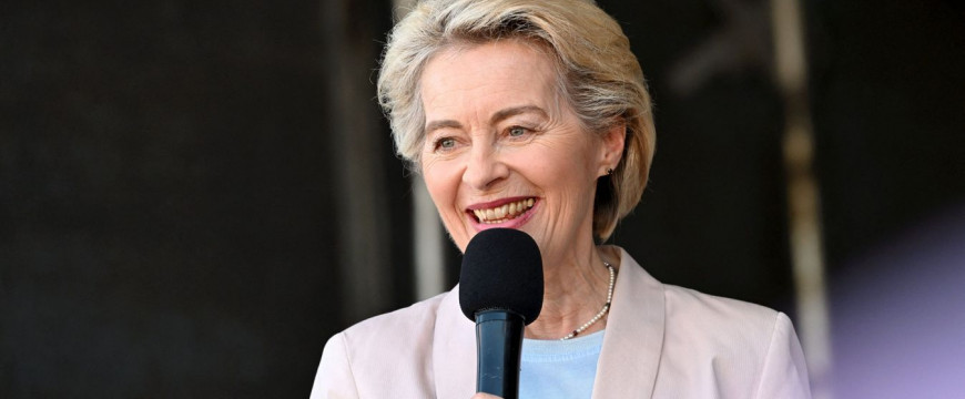 Ursula von der Leyent kifütyülték + videó