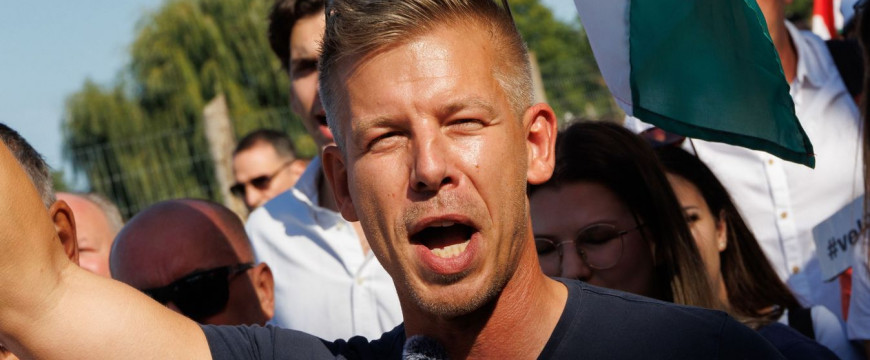 Mentelmi botrány: vörös segély Magyar Péternek